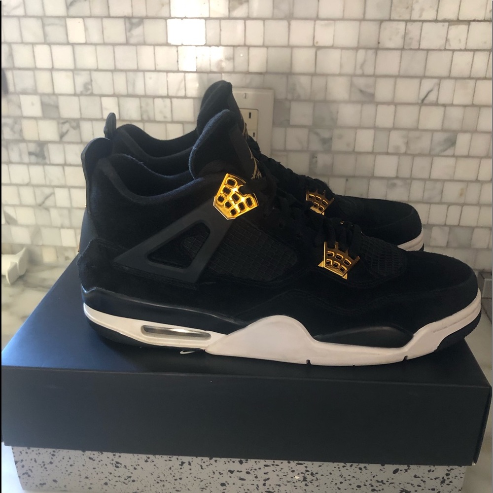 Air Jordan 4 retro black w metallic gold